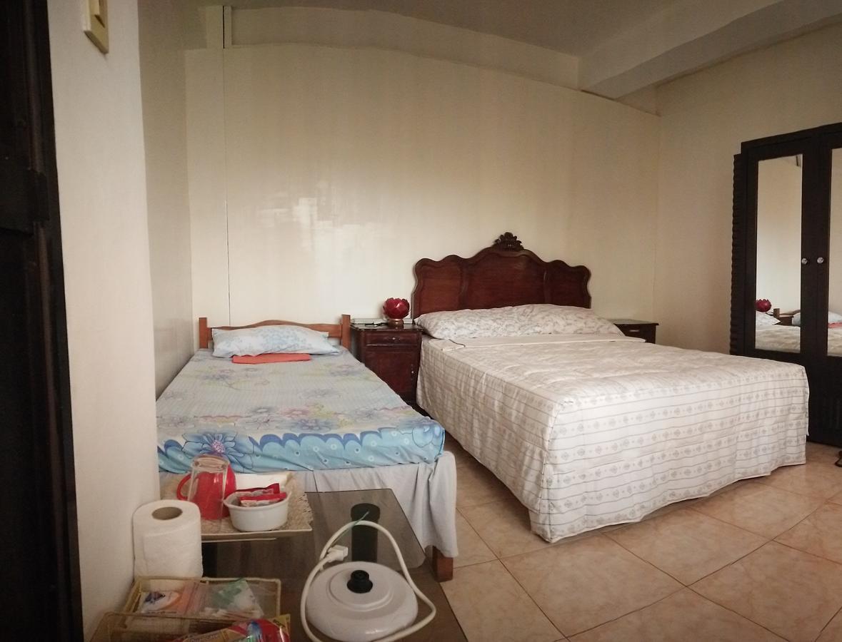 Third & Sean'S Place Legazpi Esterno foto
