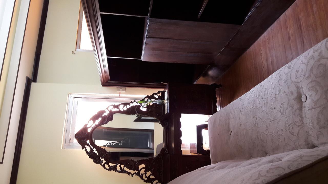 Third & Sean'S Place Legazpi Esterno foto